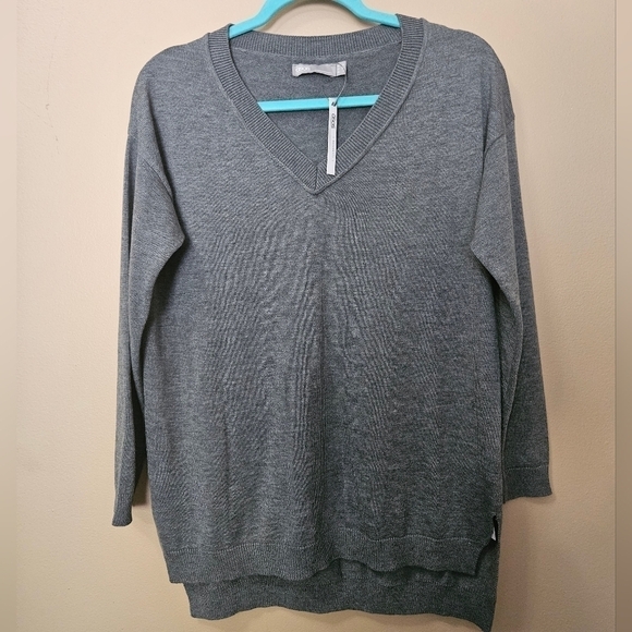 NWT ASOS Maternity V Neck Sweater Wool Blend Women's Size 4 - Picture 1 of 5
